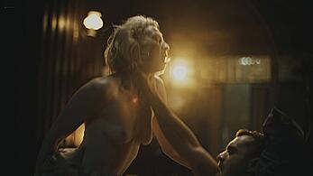 Actress - Carrie Coon: Movie - The White Lotus